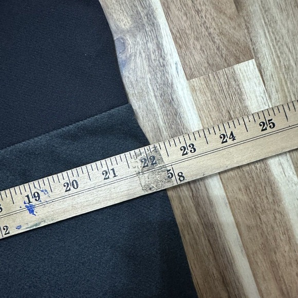 Adidas Black and Gray Washington Huskies Sweatshirt - Picture 5 of 7